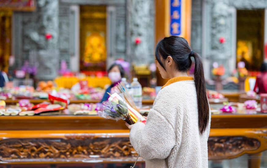 How to Respect Religious Traditions in Public Places