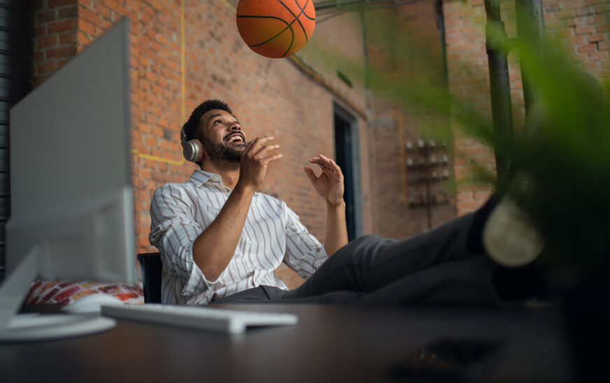 How to Balance Entertainment and Productivity