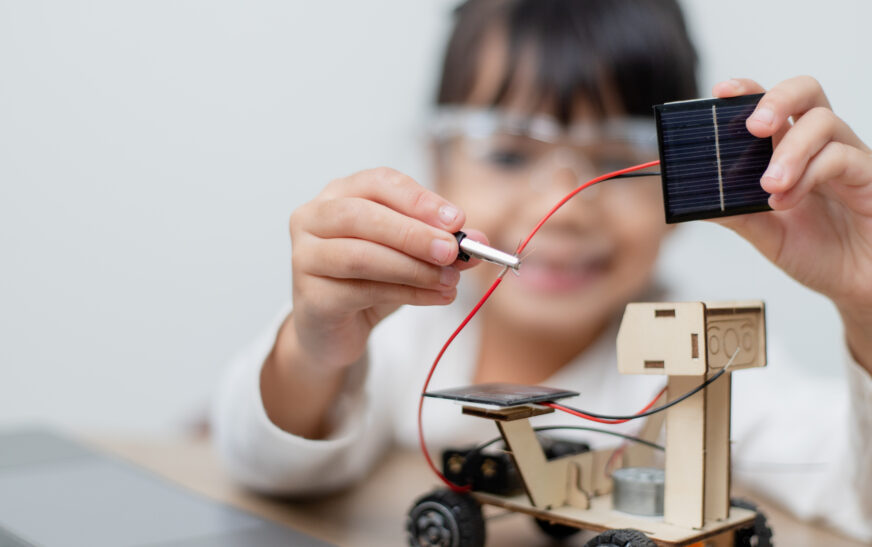 How to Make a DIY Science Project for School
