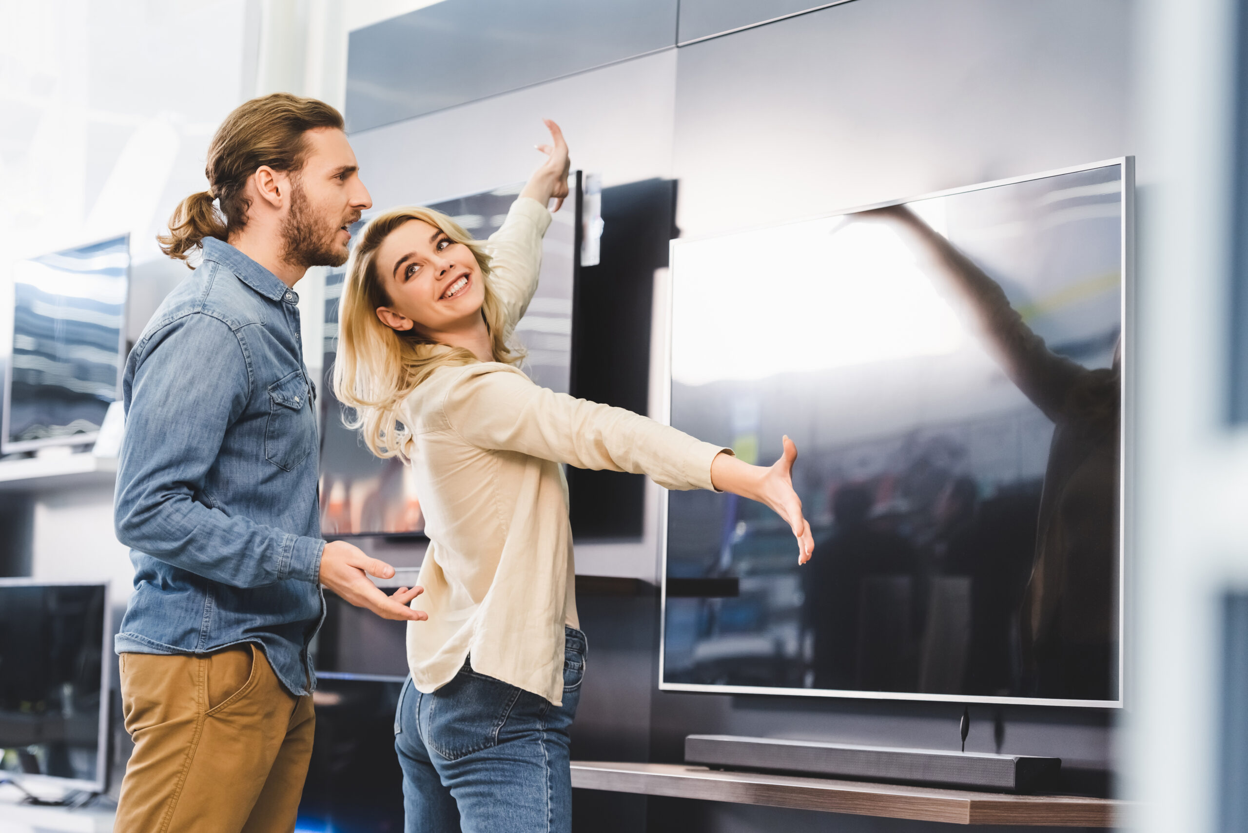 How to Choose Between LED and OLED TVs